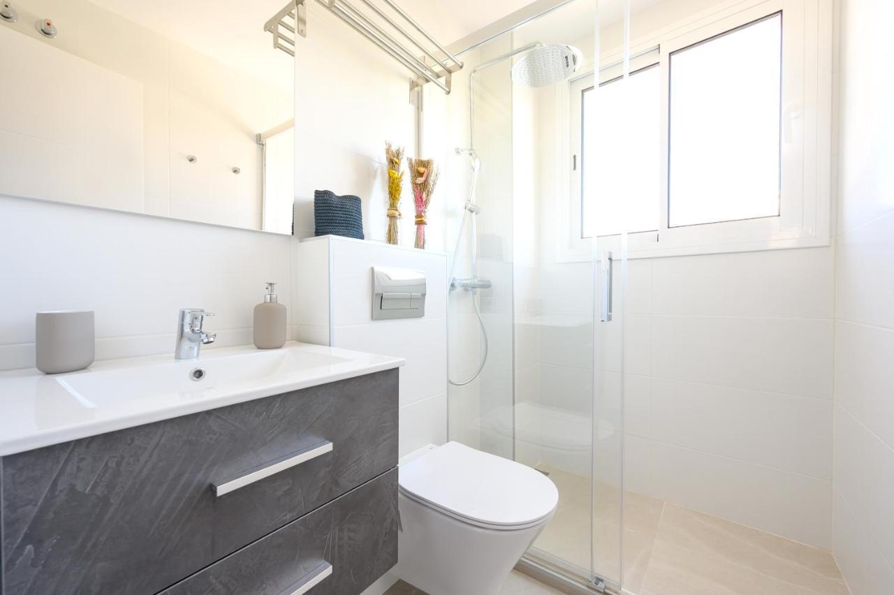 2 Bedroom, New, 1 Min To The Beach, City Center- Picasso By 10Tosea Fuengirola Ngoại thất bức ảnh
